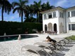 Gunter VI. am Pool der Villa in Miami