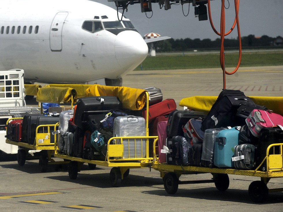 Gepäckverladung am Flughafen