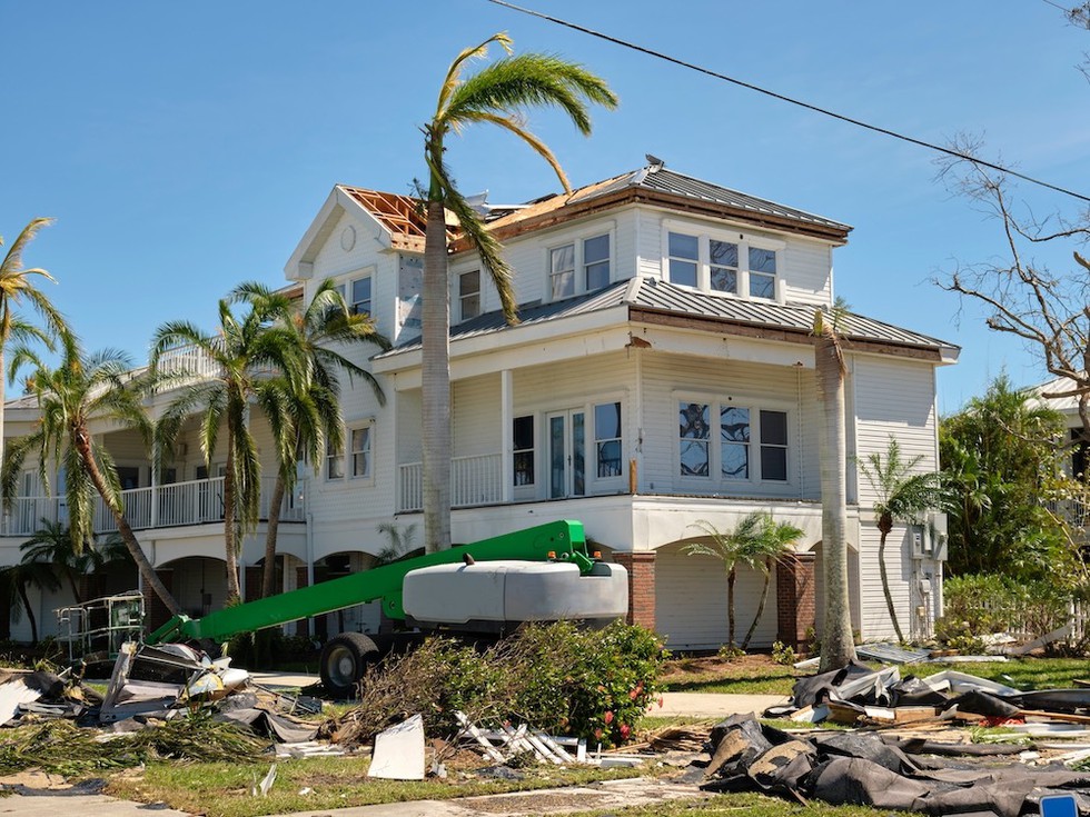 Durch Hurrikan Ian beschädigtes Haus
