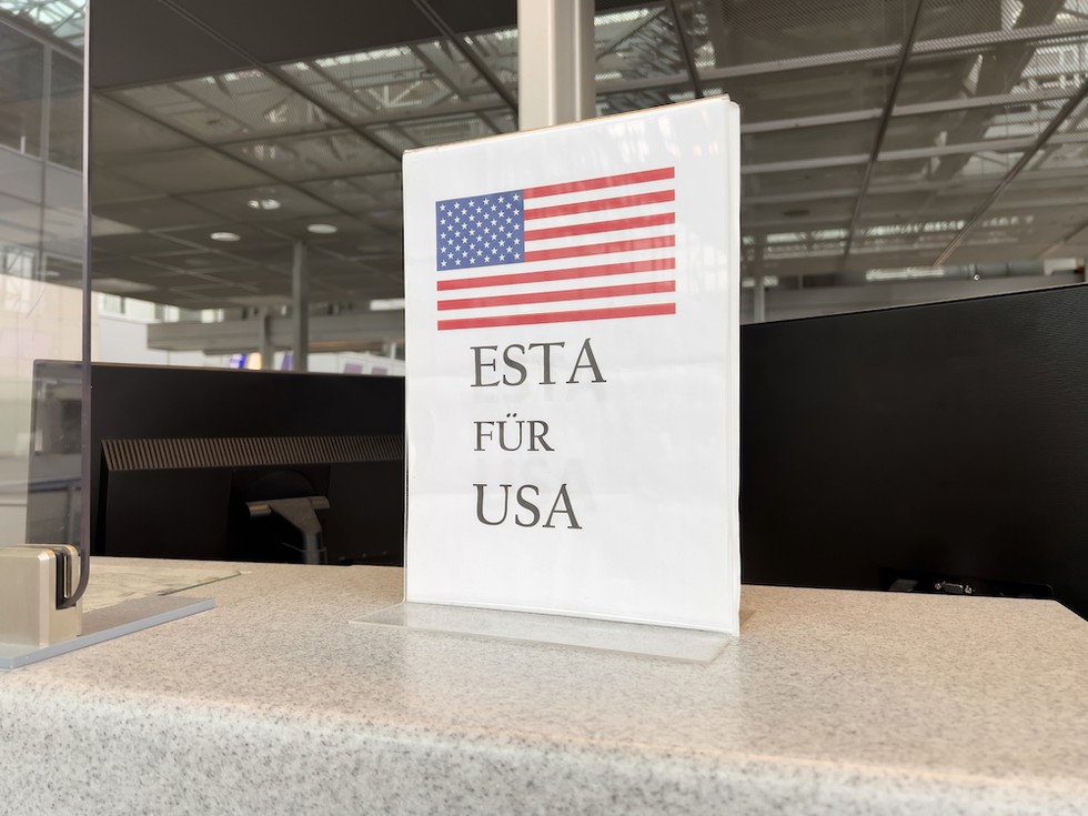ESTA-Einreiseschalter an einem Flughafen